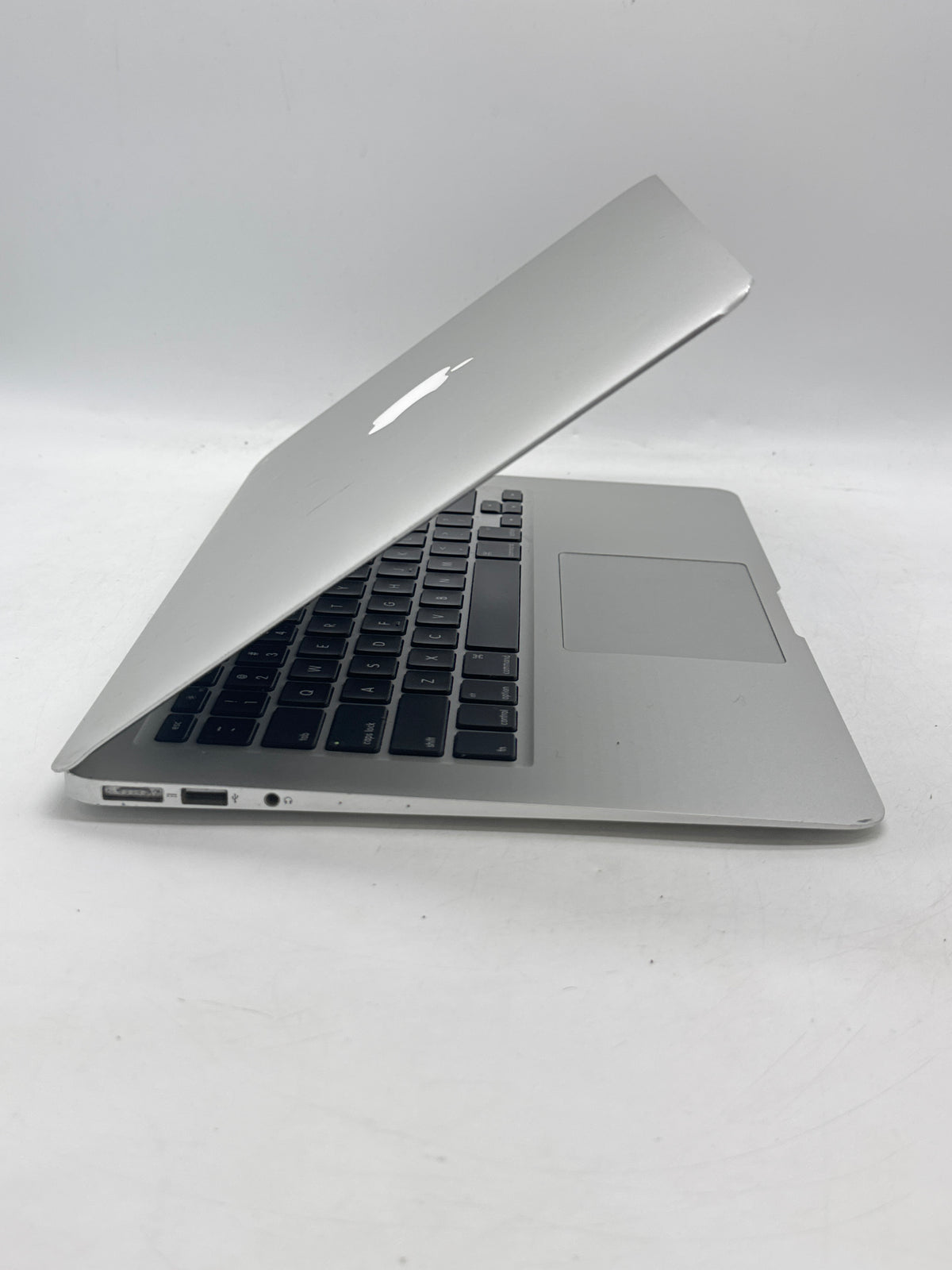 Apple MacBook Air 13in Mid 2013 A1466 Core i5 4GB RAM 128GB Flash - Used