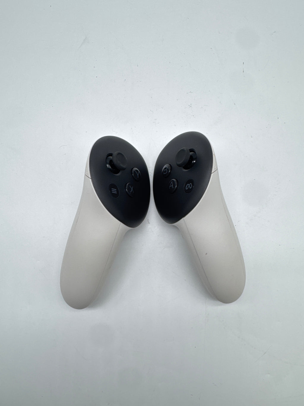 Meta Quest 3S 256GB Standalone VR Headset Snapdragon XR2 Gen 2 White - Used