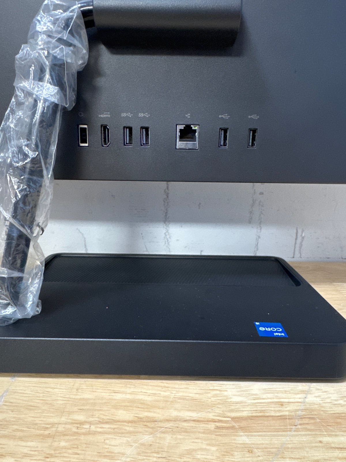 Lenovo IdeaCentre AIO 3 i5-12450H 8GB RAM 256GB SSD Black - Open Box
