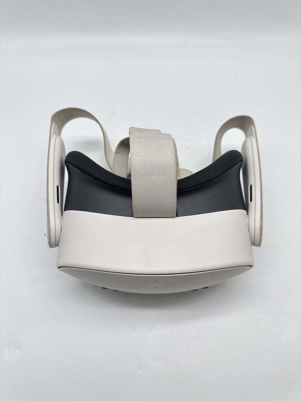 Meta Quest 3S 256GB Standalone VR Headset Snapdragon XR2 Gen 2 White - Used