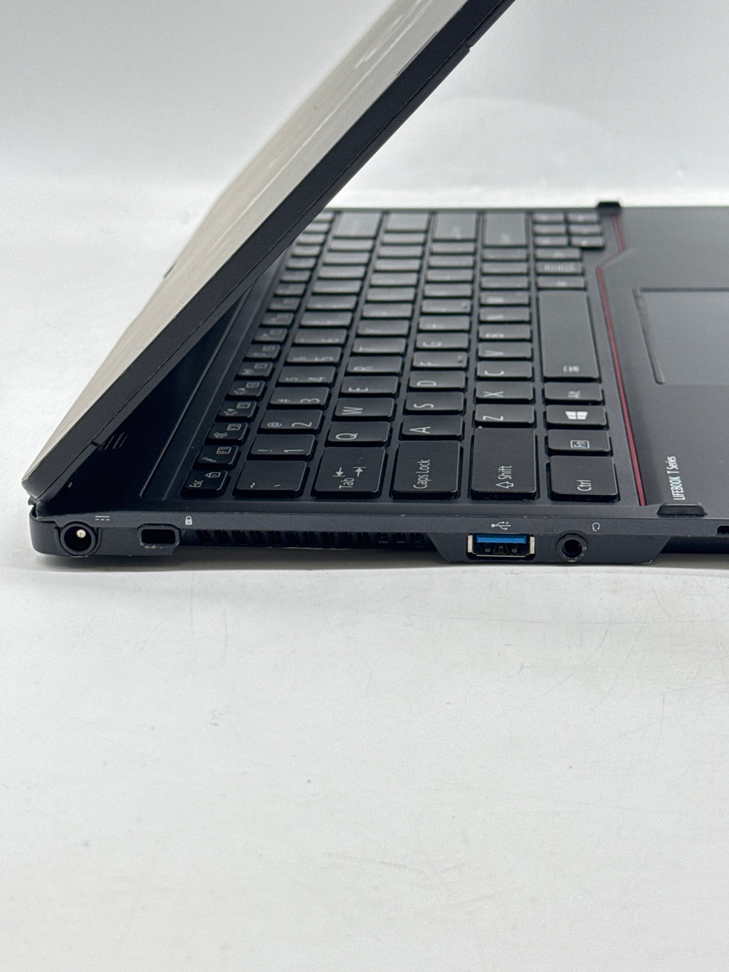 Fujitsu Lifebook T939 13.3in Core i5-8265U 8GB RAM 128GB SSD Read