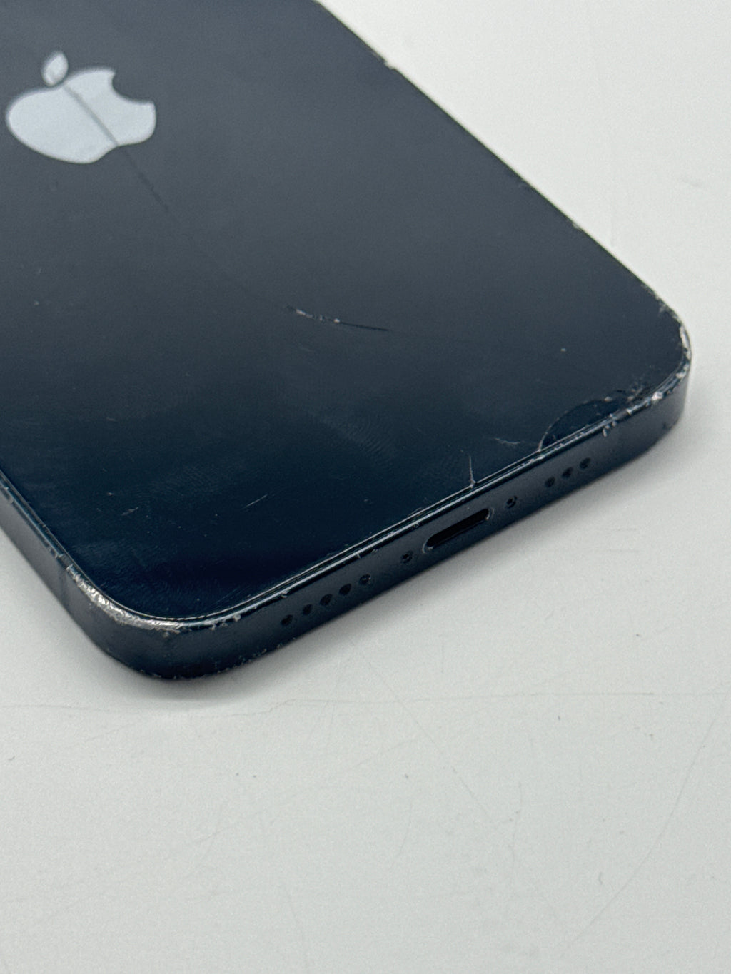Apple iPhone 14 128GB Midnight Cracked Screen and Back Glass Unlocked