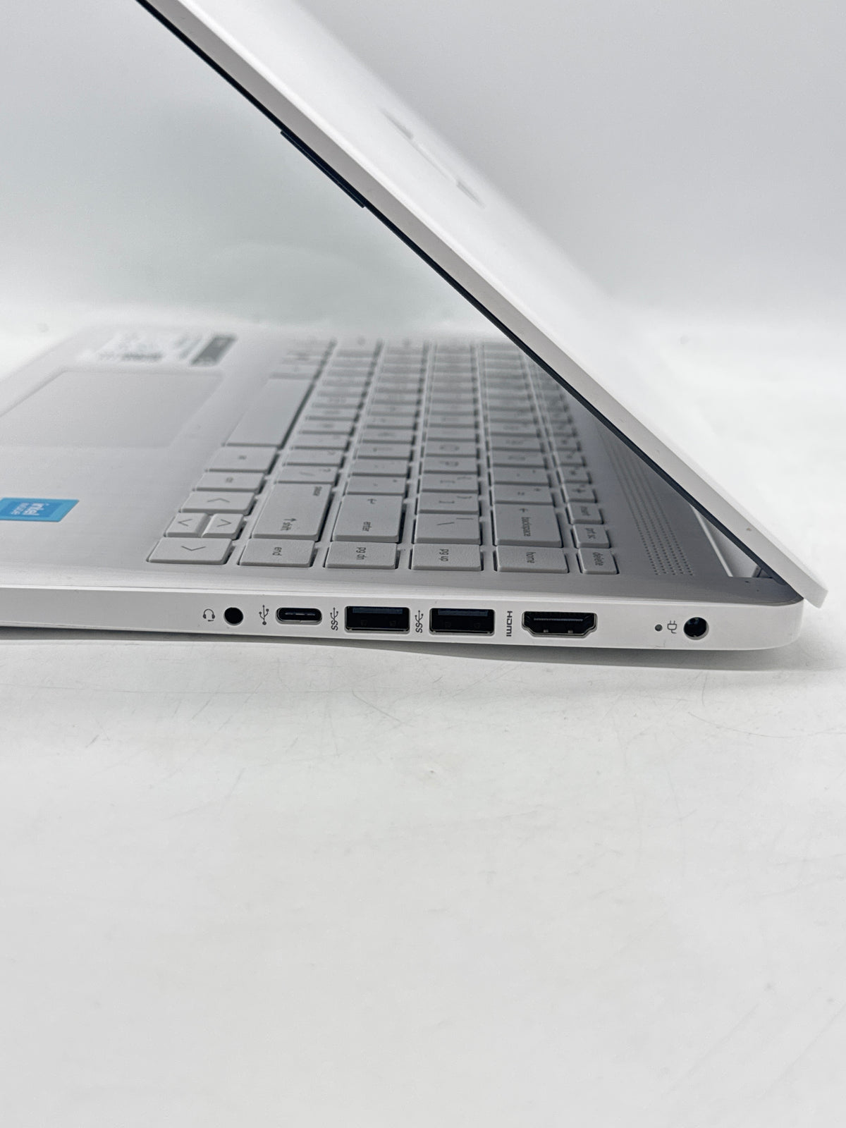 HP 14-dq0052dx 14in Celeron N4120 4GB RAM 64GB SSD White - Used