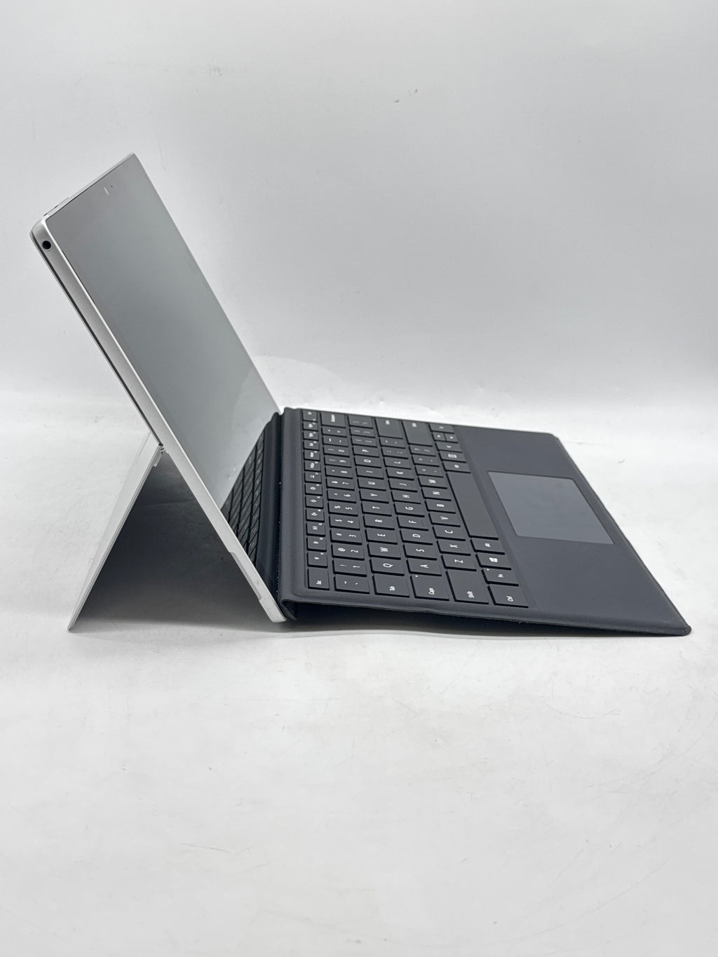 Microsoft Surface Pro 6 i7-8650U 16GB RAM 512GB SSD Read