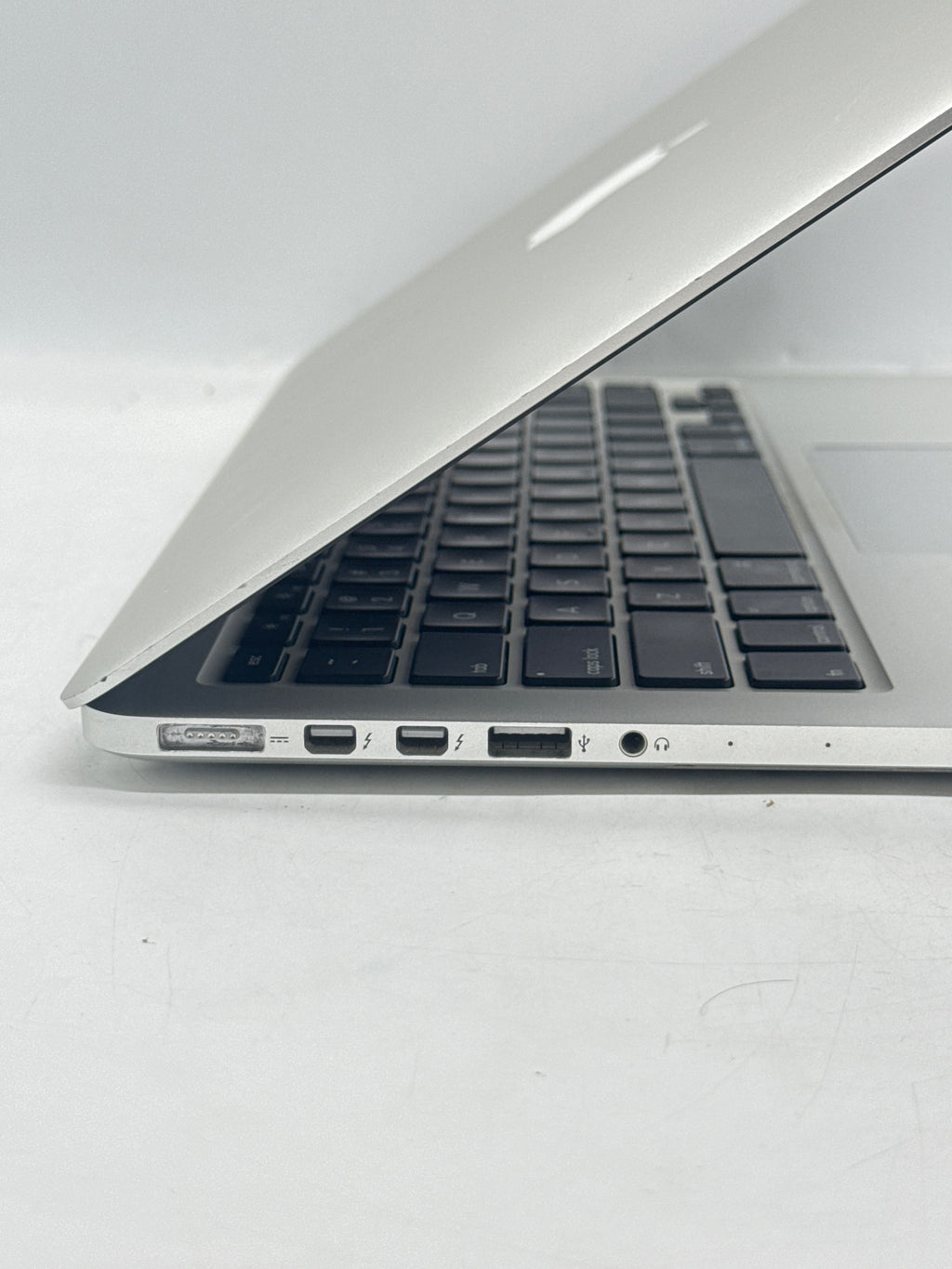 Apple MacBook Pro Retina 13in 2013 i5 8GB RAM 128GB Flash Storage Read