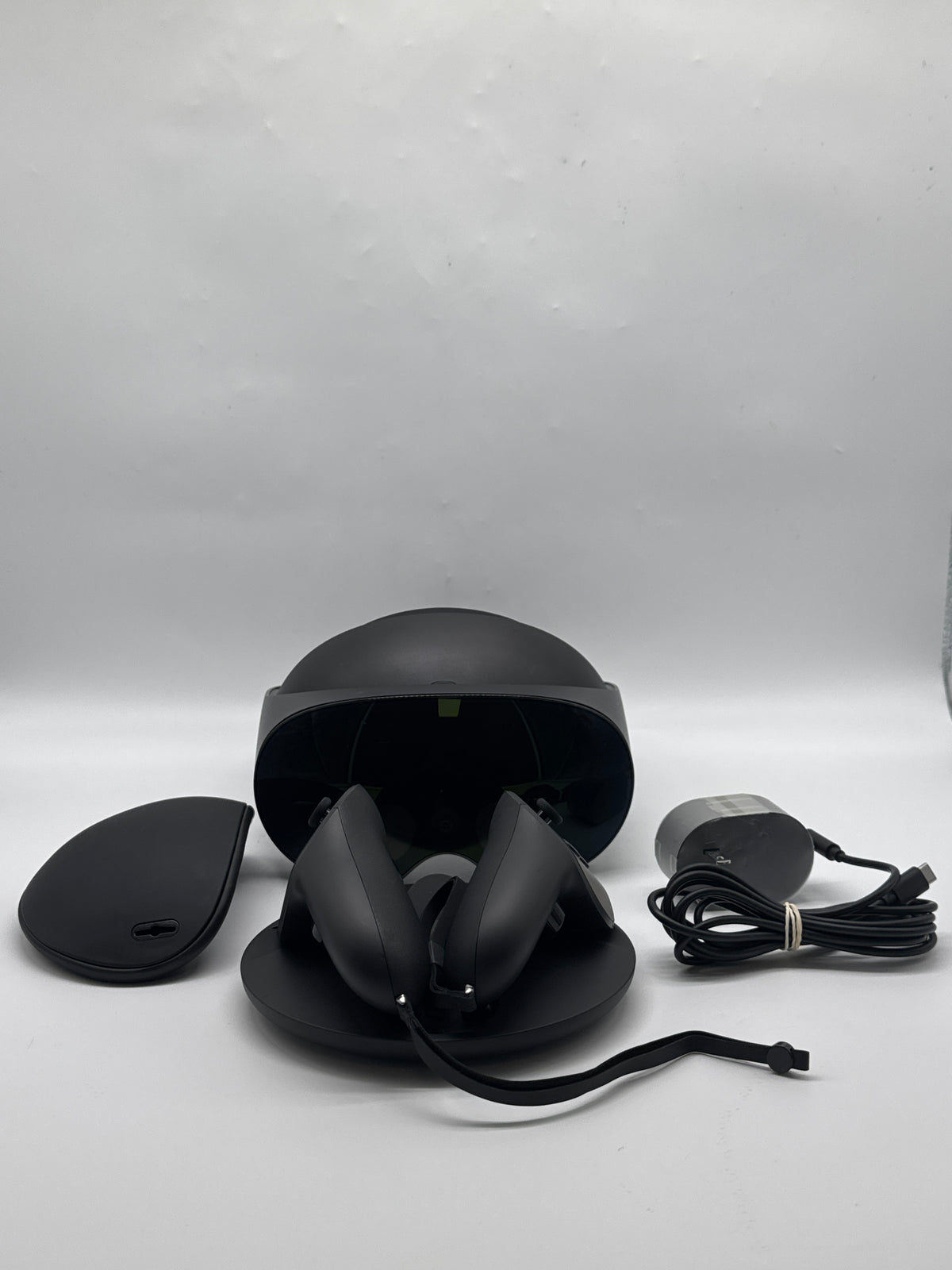 Meta Quest Pro VR Headset 256GB 12GB RAM Snapdragon XR2 Plus - Used