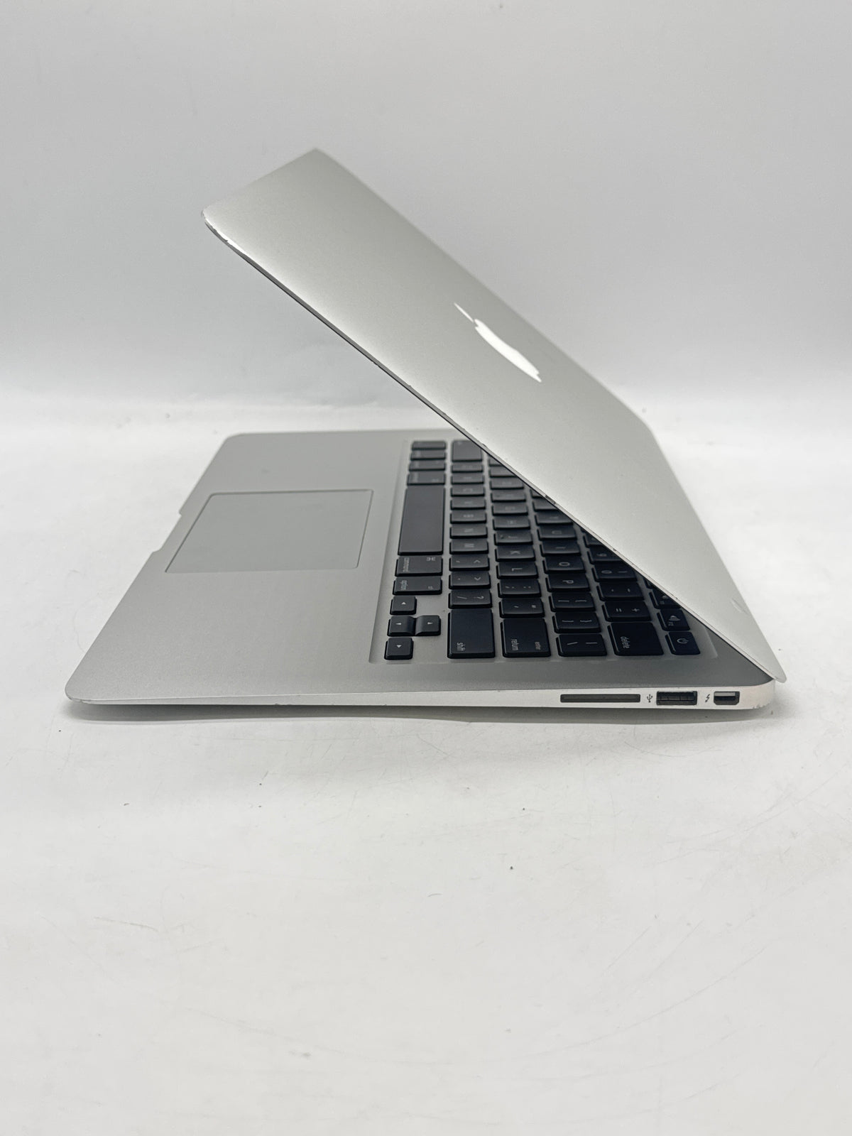 Apple MacBook Air 13in Mid 2013 A1466 Core i5 4GB RAM 128GB Flash - Used