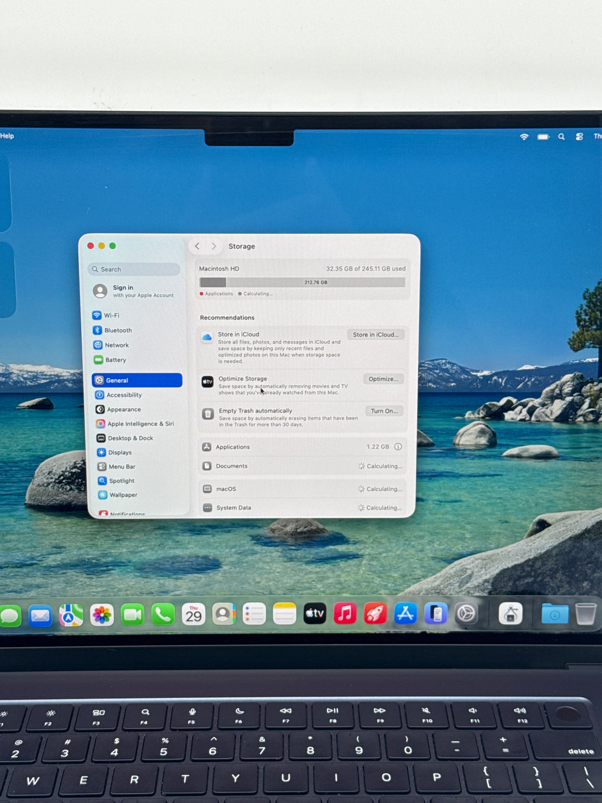 Apple MacBook Air 15in 2025 M4 Chip 16GB RAM 256GB SSD Midnight - Used
