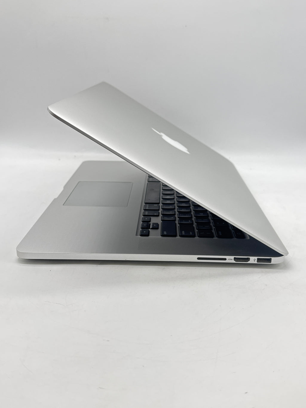 Apple MacBook Pro A1398 Core i7 8GB RAM 256GB Flash Storage 15in Read