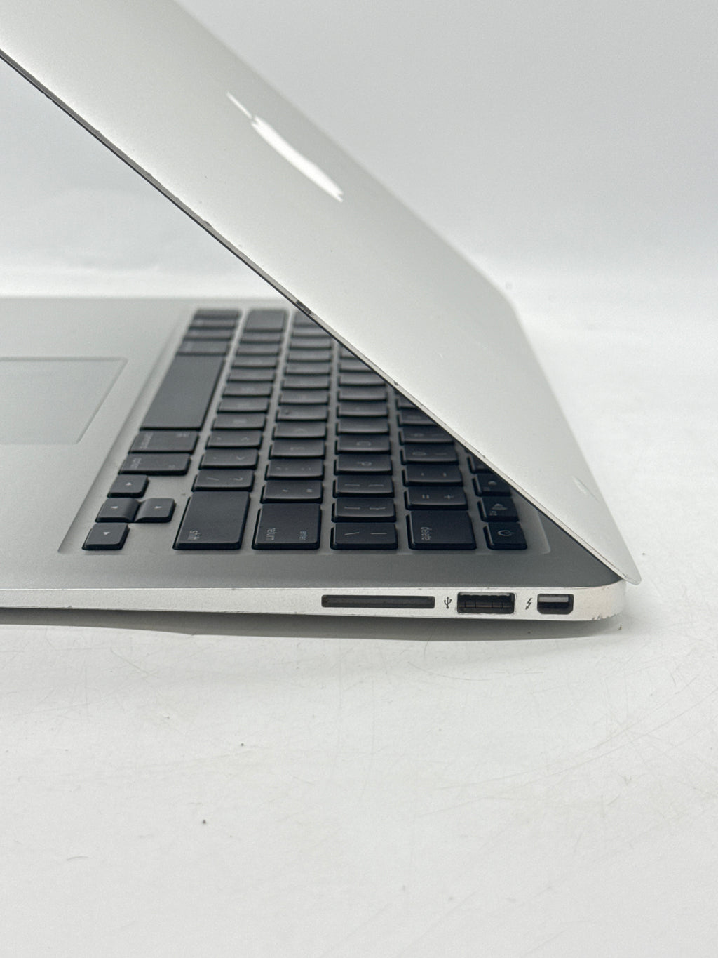 Apple MacBook Air 13in Mid 2013 A1466 Core i5 4GB RAM 128GB Flash - Used