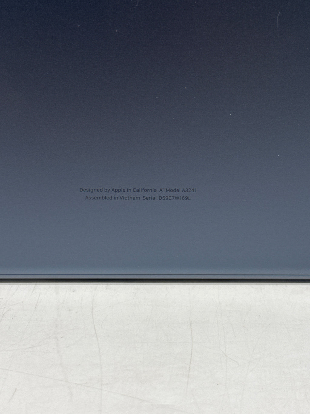 Apple MacBook Air 15in 2025 M4 Chip 16GB RAM 256GB SSD Midnight - Used