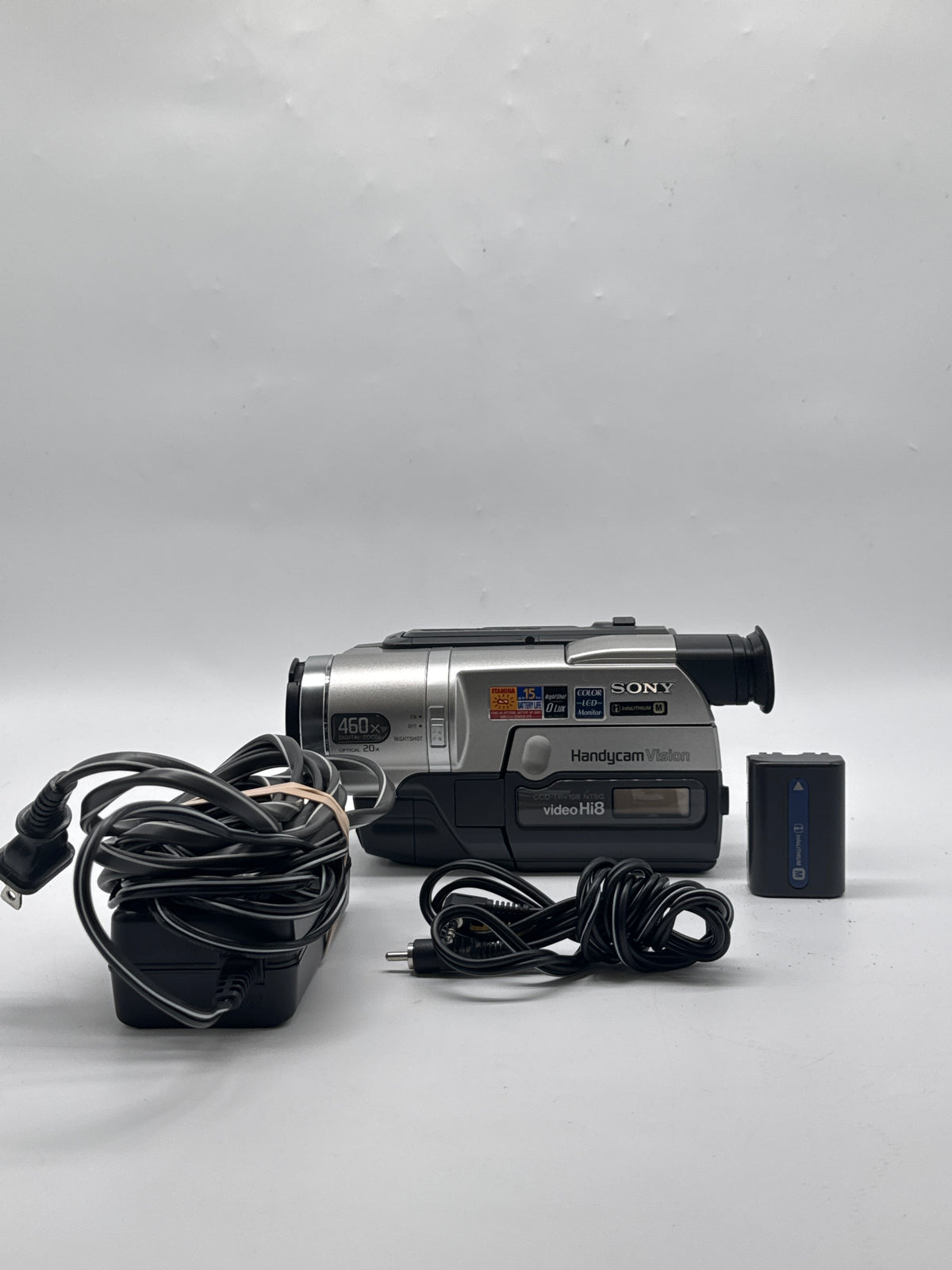 Sony Handycam Vision CCD-TRV108 Hi8 Analog Camcorder 20x Zoom Silver - Used
