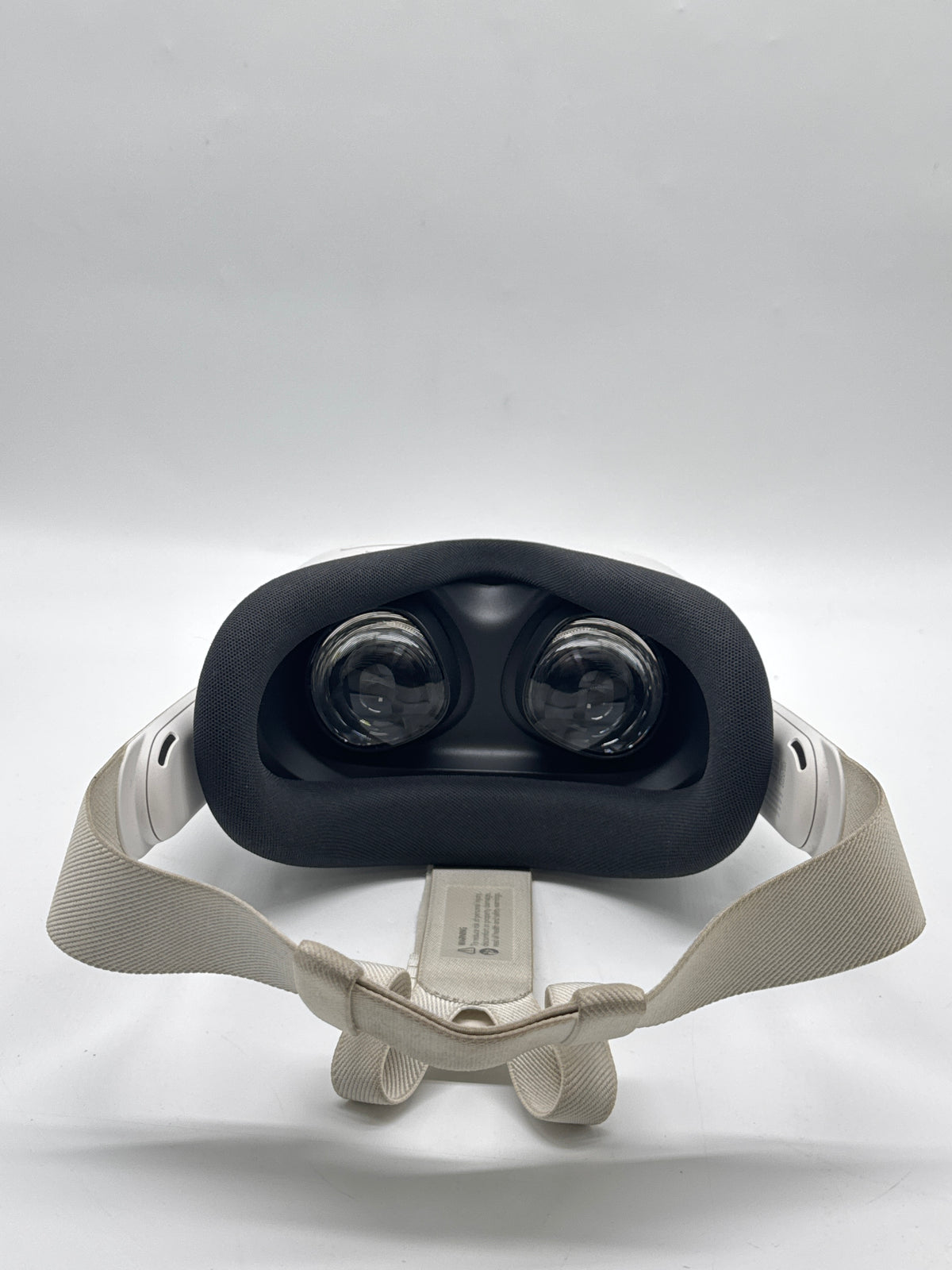Meta Quest 3S 256GB Standalone VR Headset Snapdragon XR2 Gen 2 White - Used