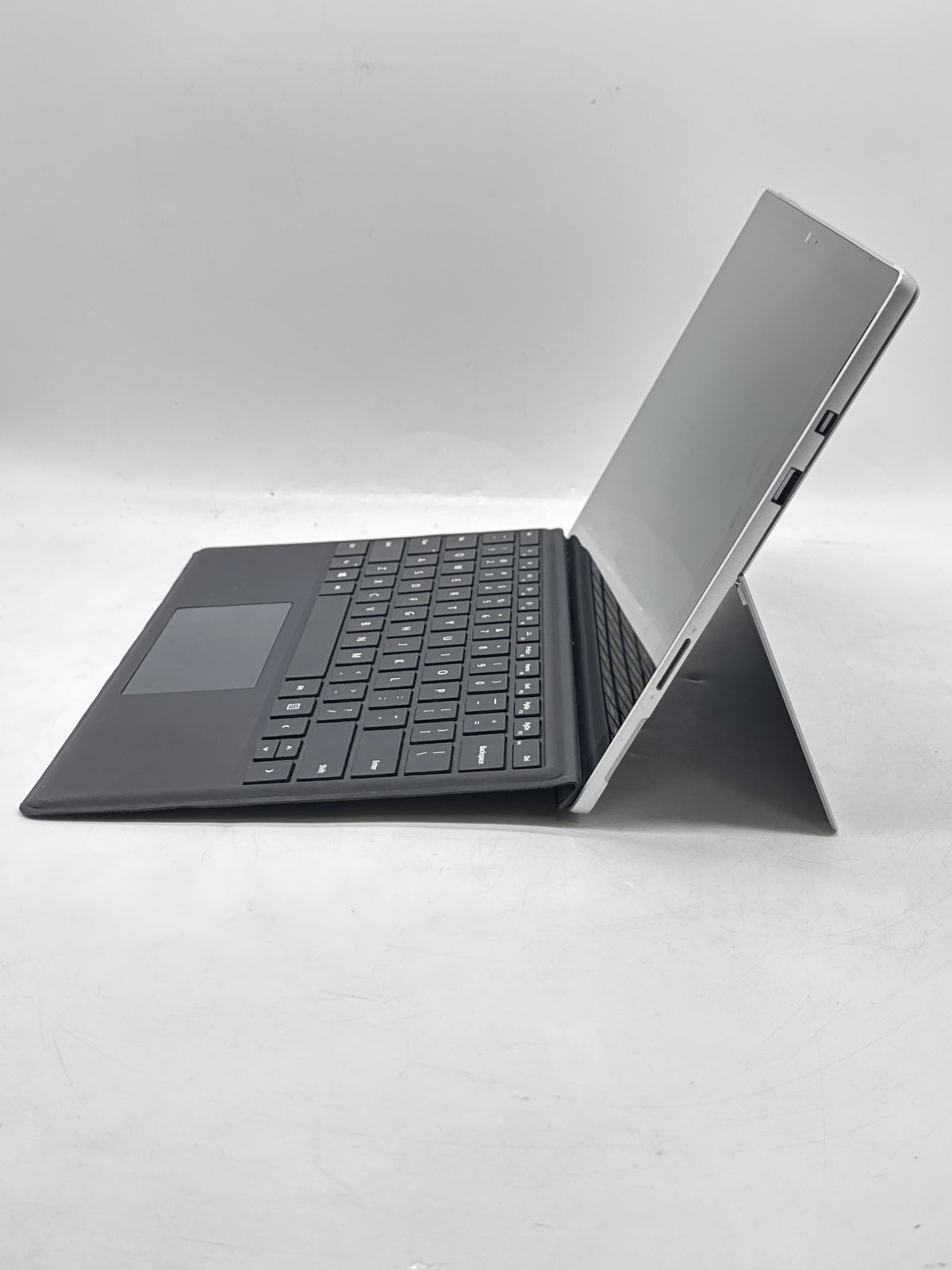 Microsoft Surface Pro 6 i7-8650U 16GB RAM 512GB SSD Read