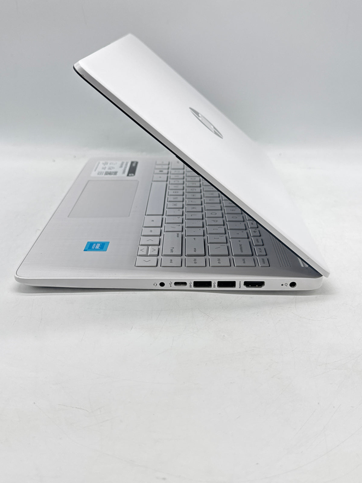 HP 14-dq0052dx 14in Celeron N4120 4GB RAM 64GB SSD White - Used