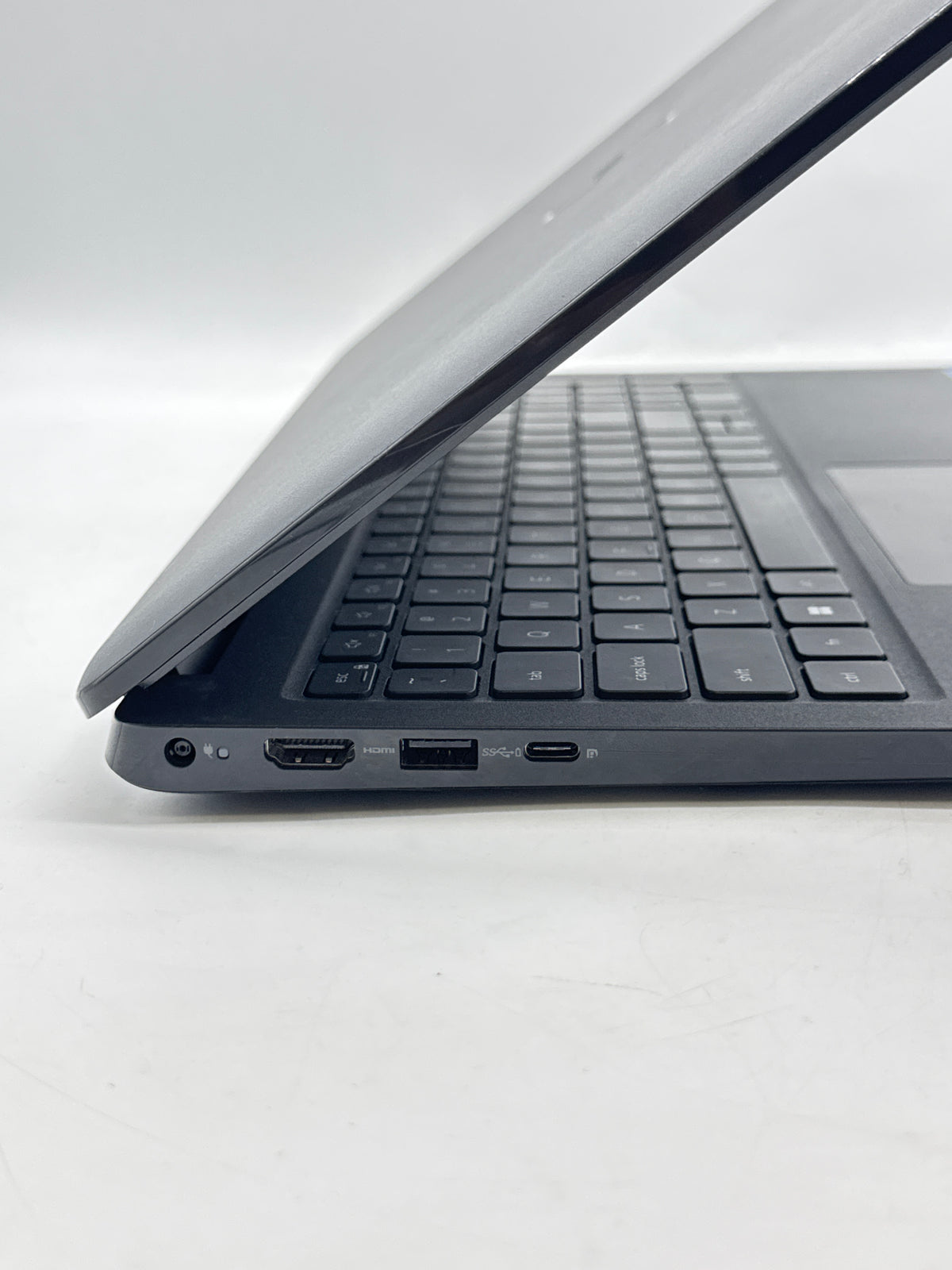 Dell Latitude 3520 14in Core i5 1135G7 4GB RAM 256GB SSD MX350 Black - Used