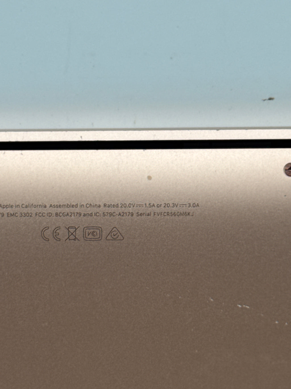 Apple MacBook Air Retina 13in 2020 A2179 i5 8GB RAM 500GB Flash Gold - Used