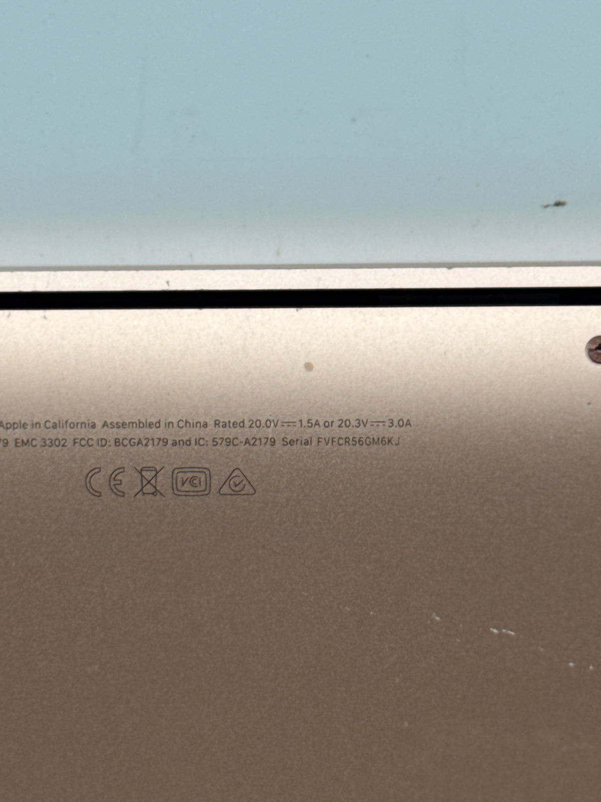 Apple MacBook Air Retina 13in 2020 A2179 i5 8GB RAM 500GB Flash Gold - Used