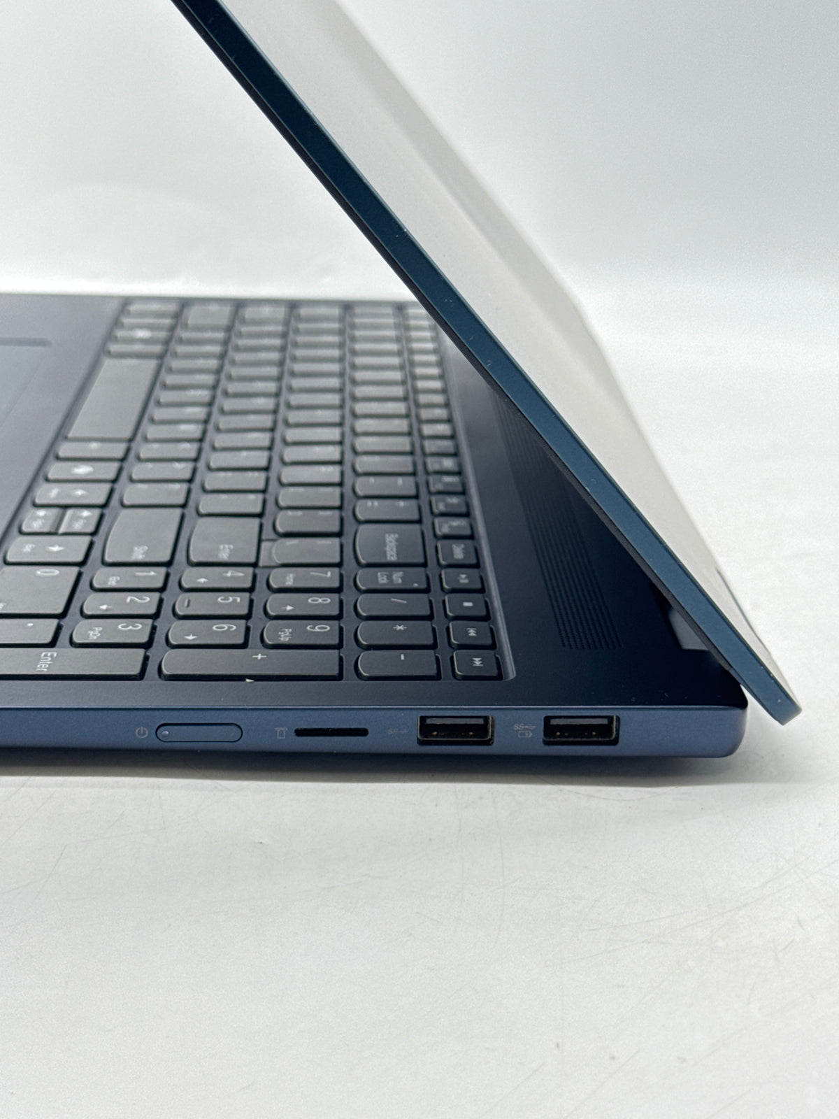 Lenovo IdeaPad 5 2in1 16IRU9 Intel Core 7 150U 16GB RAM 1TB SSD Read